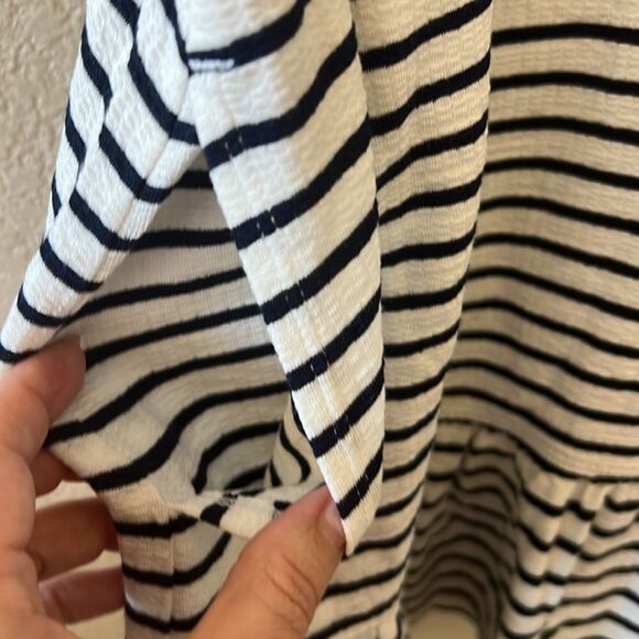 NWT Max Studio London Striped Ruffle Sleeve Top Navy & White Medim - Picture 9 of 11